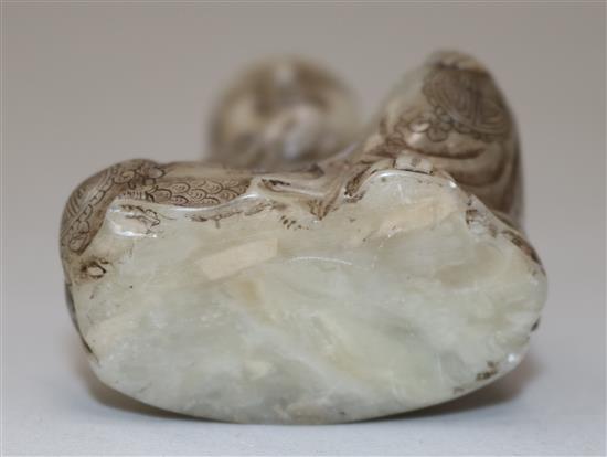 A Chinese soapstone seated figure of Luohan, 8.5cm